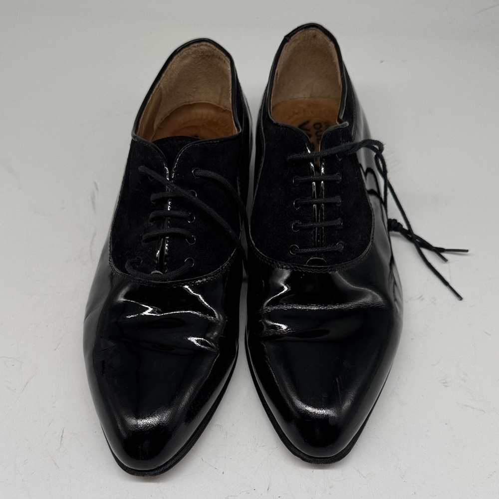Due Leoni Varese patent leather shoes with suede accent. Size 39 / US 9